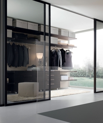 chic-sliding-glass-doors-for-the-modern-walk-in-closet